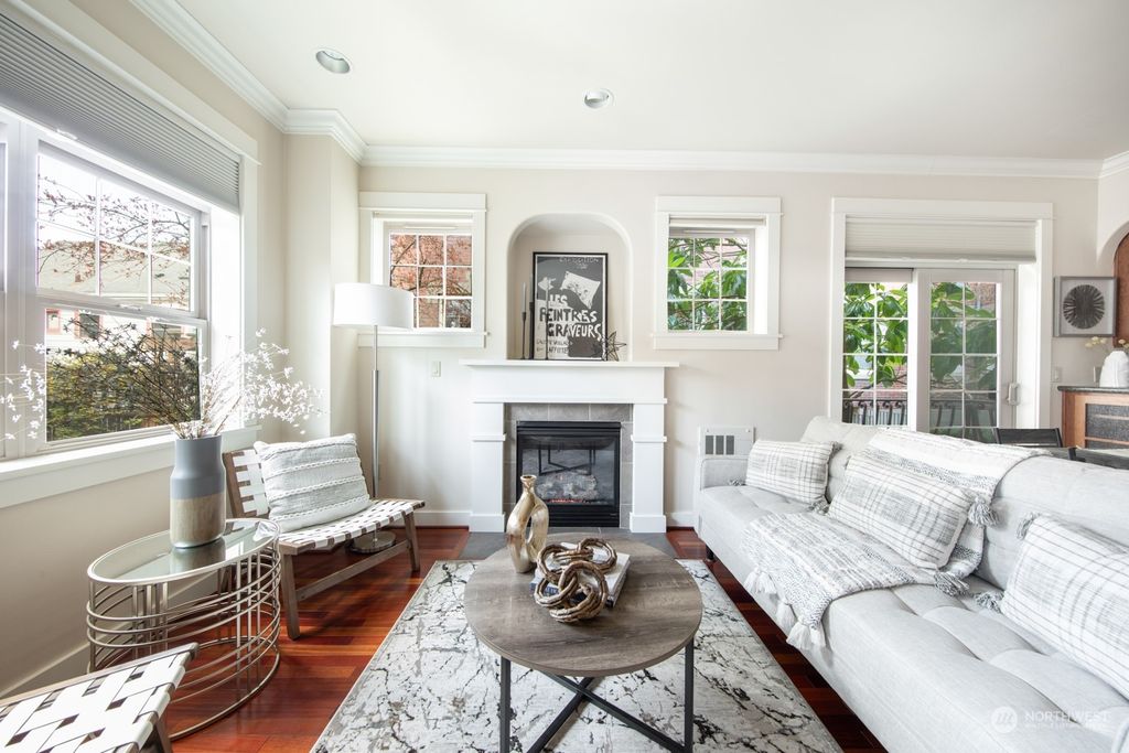 Photo of 5011 Phinney Avenue N #D, Seattle, WA 98103 (MLS # 2201378)