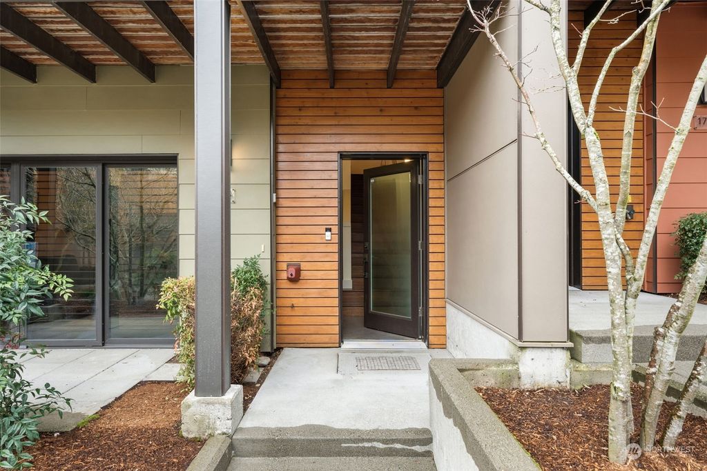 Photo of 1735 9th Place NE, Issaquah, WA 98029 (MLS # 2193138)