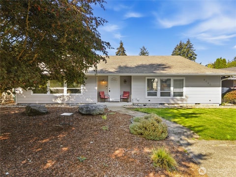 Photo of 9727 60th Street W, University Place, WA 98467 (MLS # 2589721)