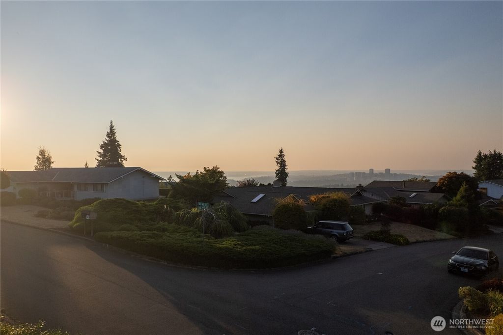 Photo of 14201 SE 45th Street, Bellevue, WA 98006 (MLS # 2425577)