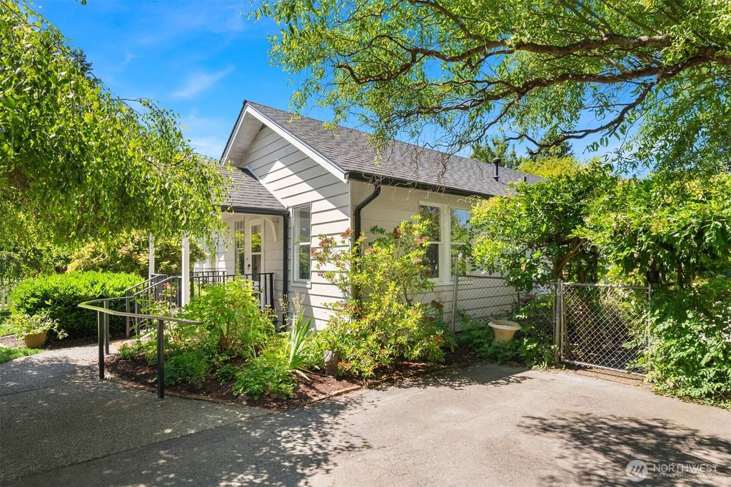Photo of 32112 E Bird Street, Carnation, WA 98014 (MLS # 2405606)