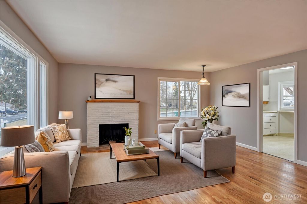 Photo of 403 W Chestnut Street, Almira, WA 99103 (MLS # 2451432)