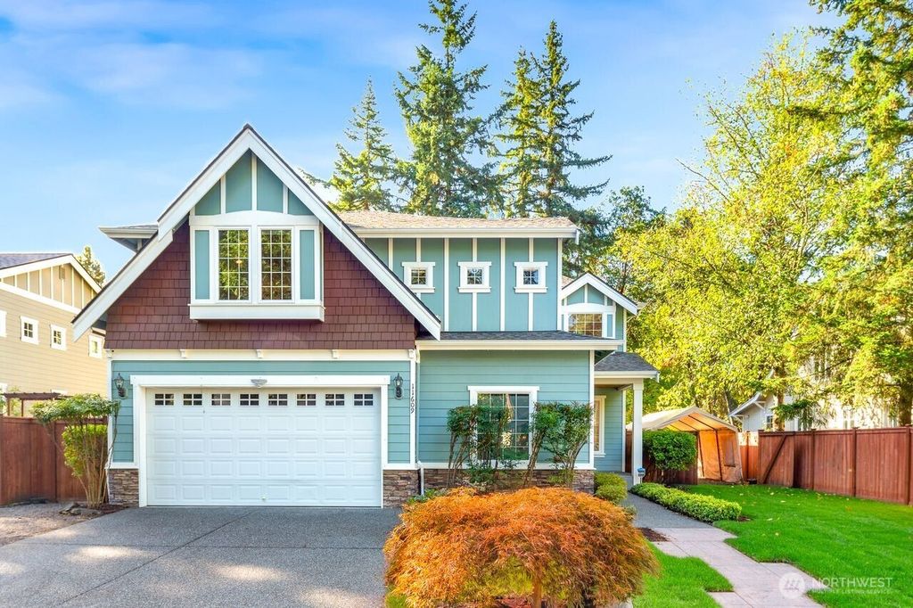 Photo of 11609 NE 111th Street, Kirkland, WA 98033 (MLS # 2422335)