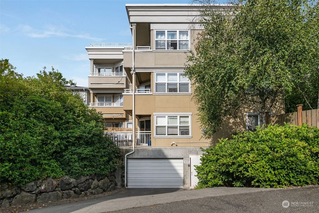 Photo of 1008 6th Avenue N #203, Seattle, WA 98109 (MLS # 2287177)