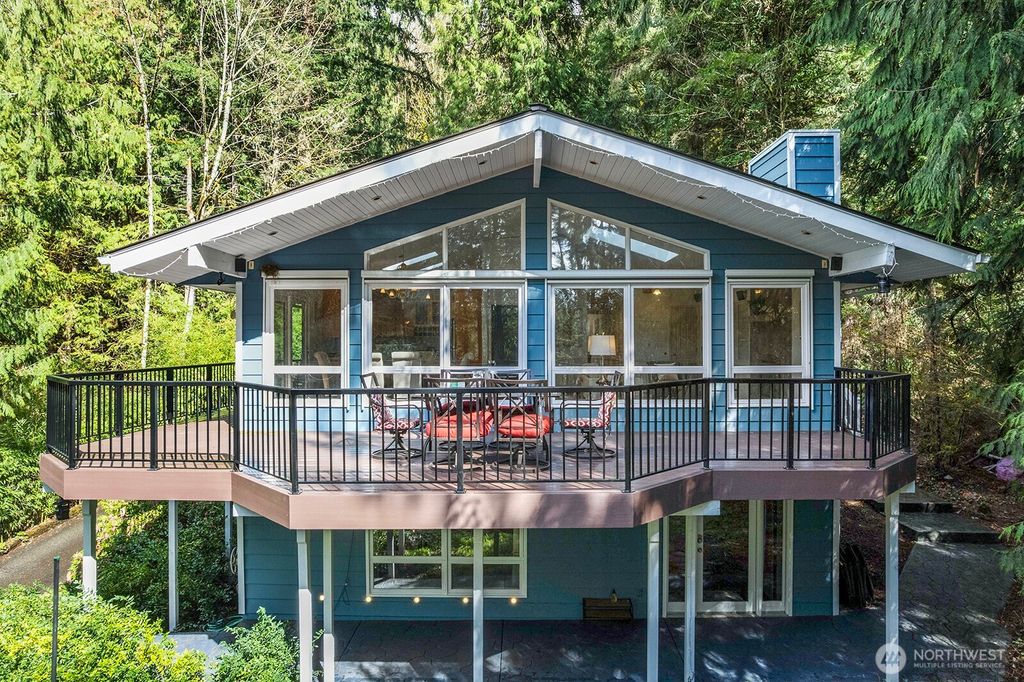 Photo of 3820 E Ames Lake Drive NE, Redmond, WA 98053 (MLS # 2503099)