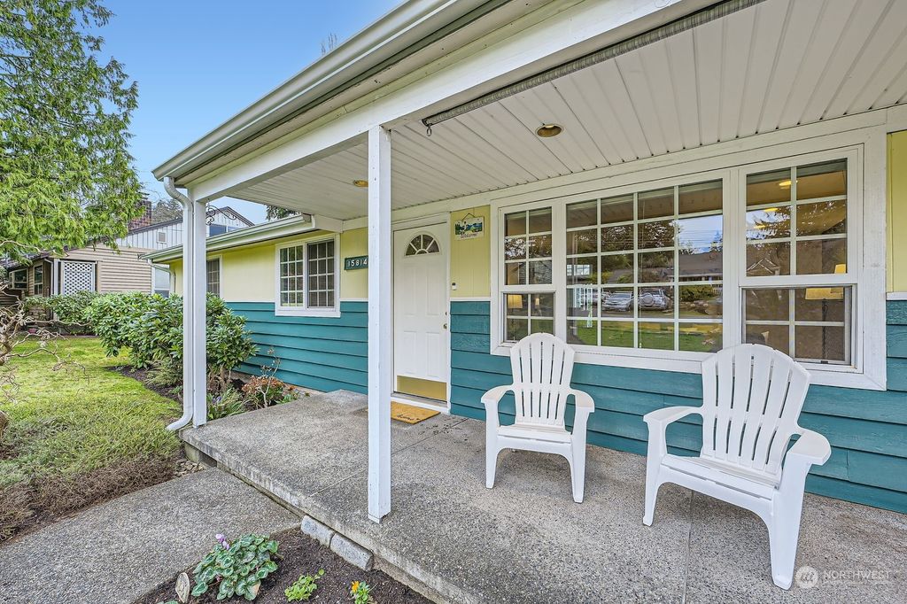 Photo of 15814 32nd Avenue NE, Lake Forest Park, WA 98155 (MLS # 2313688)