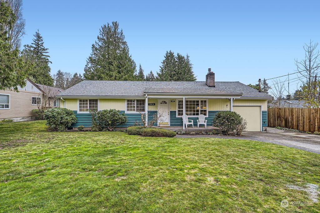 Photo of 15814 32nd Avenue NE, Lake Forest Park, WA 98155 (MLS # 2313688)