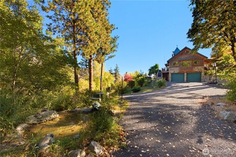 Photo of 16495 S Lakeshore Road, Chelan, WA 98816 (MLS # 2446623)
