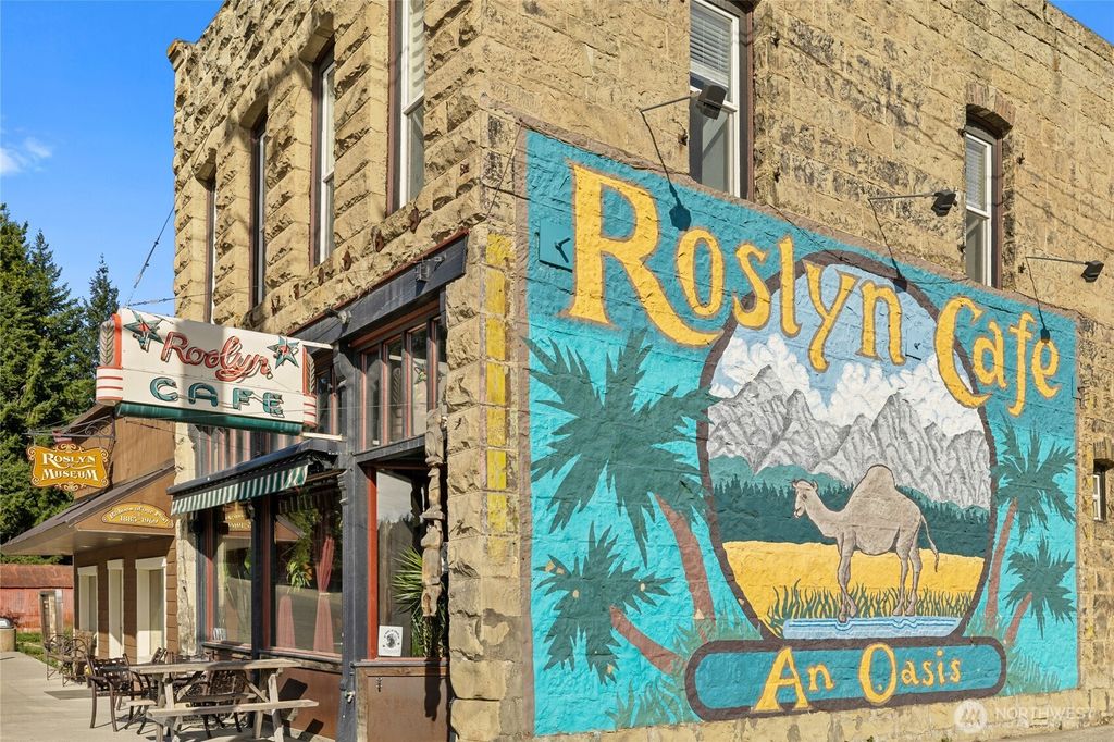 Photo of 201 W Pennsylvania Avenue, Roslyn, WA 98941 (MLS # 2489237)