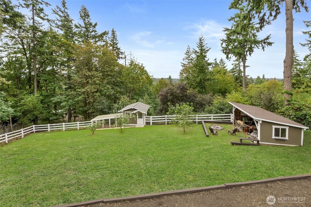 Photo of 12509 206th Place SE, Issaquah, WA 98027 (MLS # 2442339)