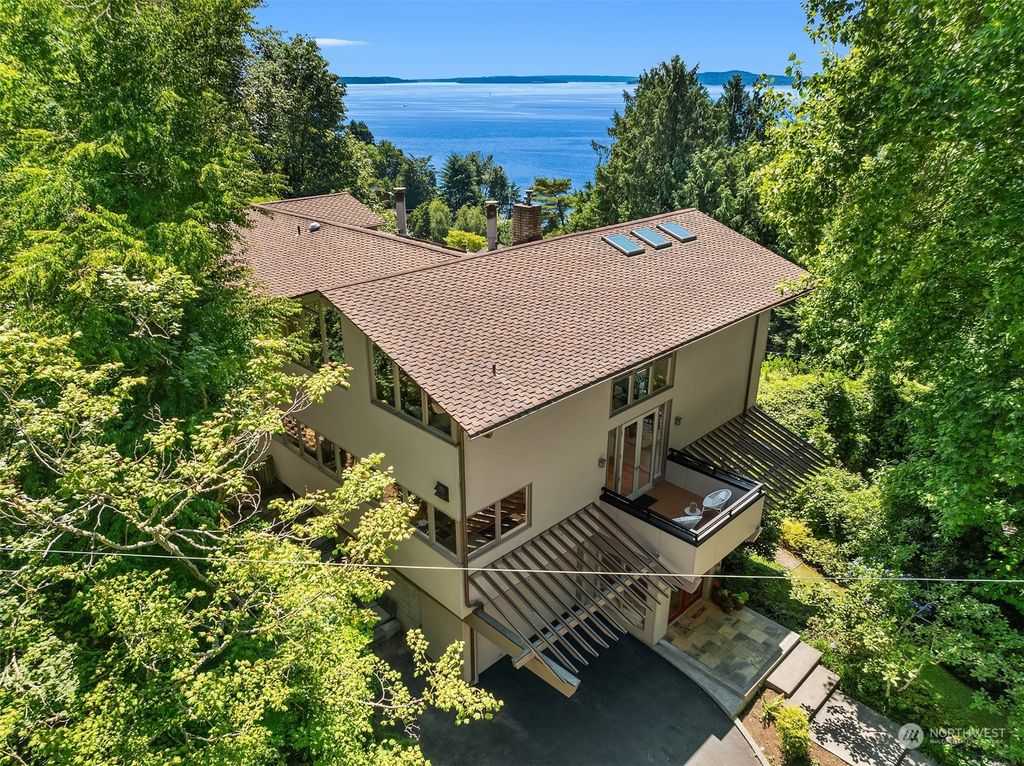 Photo of 3434 Perkins Lane W, Seattle, WA 98199 (MLS # 2265067)