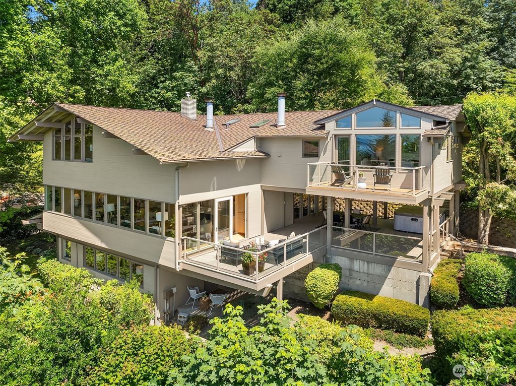Photo of 3434 Perkins Lane W, Seattle, WA 98199 (MLS # 2265067)