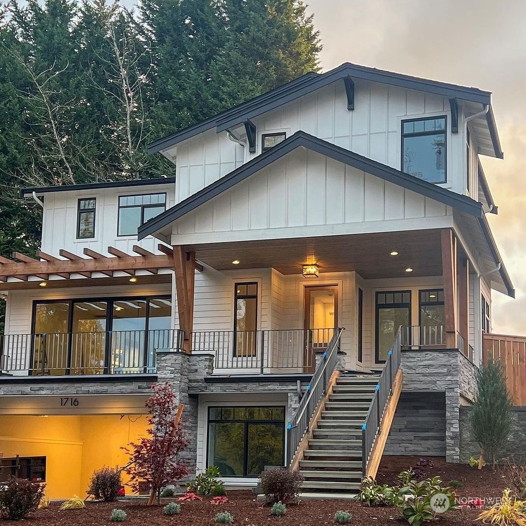 Photo of 1716 4th Street, Kirkland, WA 98033 (MLS # 2178824)