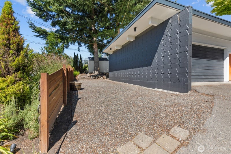 6807 44th Street Court W