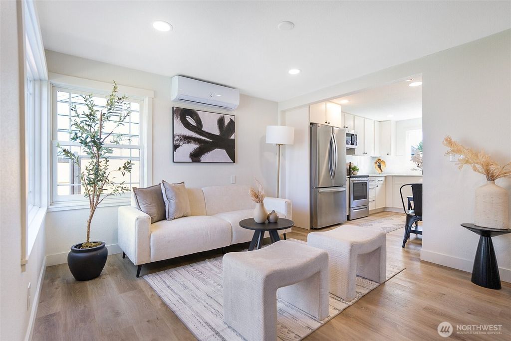 Photo of 7934 SW 20th Avenue, Seattle, WA 98106 (MLS # 2494701)