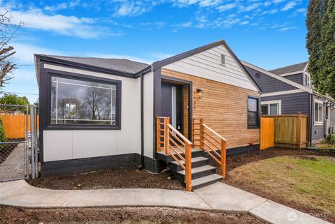 Photo of 7934 SW 20th Avenue, Seattle, WA 98106 (MLS # 2494701)