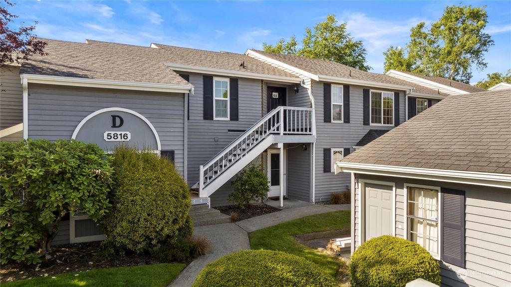 Photo of 5816 S 238th Court #D3, Kent, WA 98032 (MLS # 2074485)