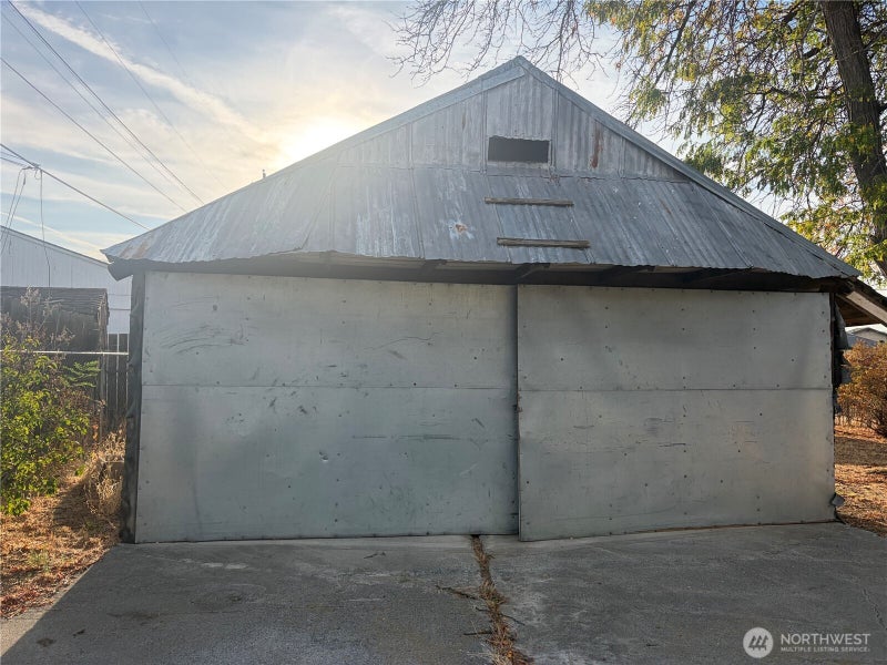 427 N Mattson Drive