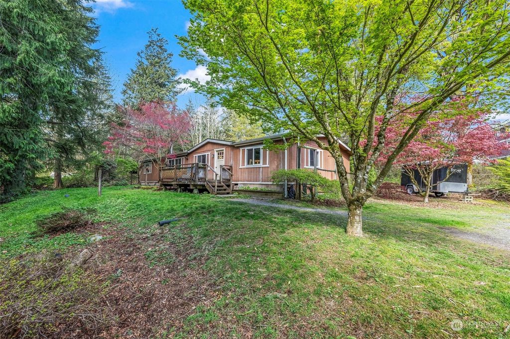Photo of 9821 353rd Place SE, Snoqualmie, WA 98065 (MLS # 2226029)