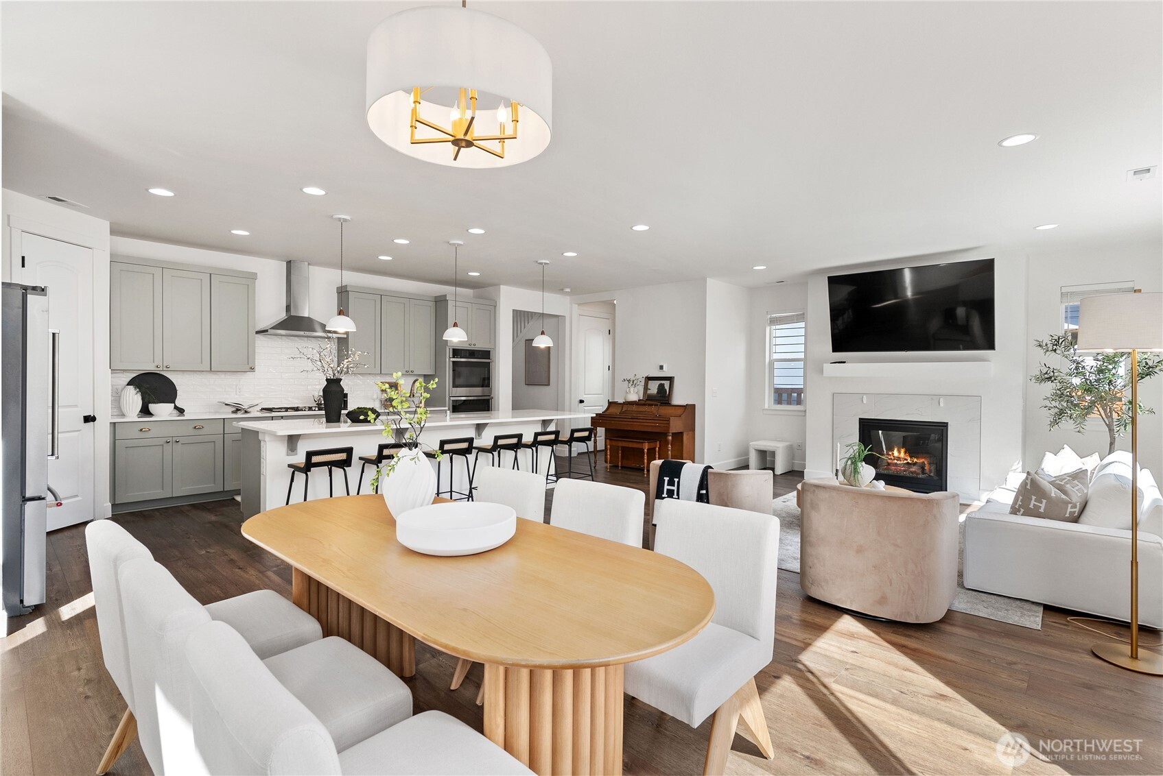 14957 Olympic Loop E