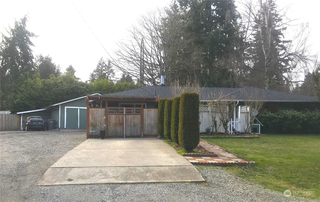 Photo of 30749 12th Place SW, Federal Way, WA 98023 (MLS # 2045529)