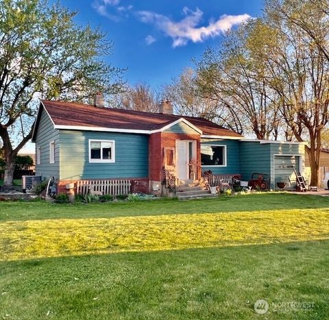 Photo of 1006 E Dobson Road, Odessa, WA 99159 (MLS # 2428239)