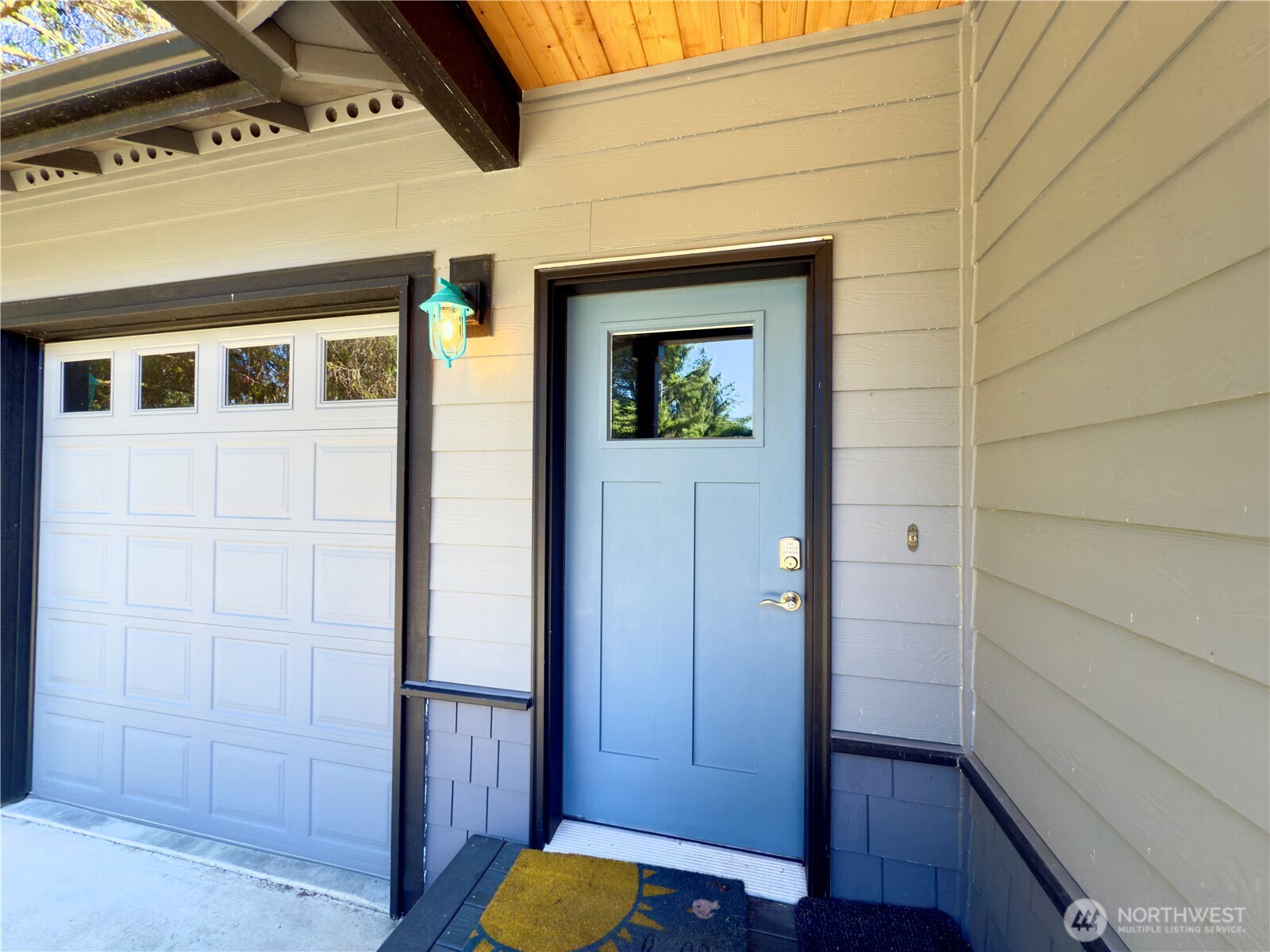 308 Mizzen Avenue NW