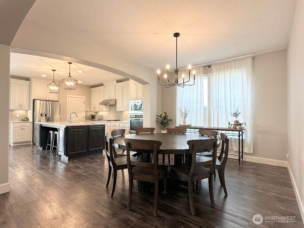 Photo of 885 N Squire Drive, Ridgefield, WA 98642 (MLS # 2493456)