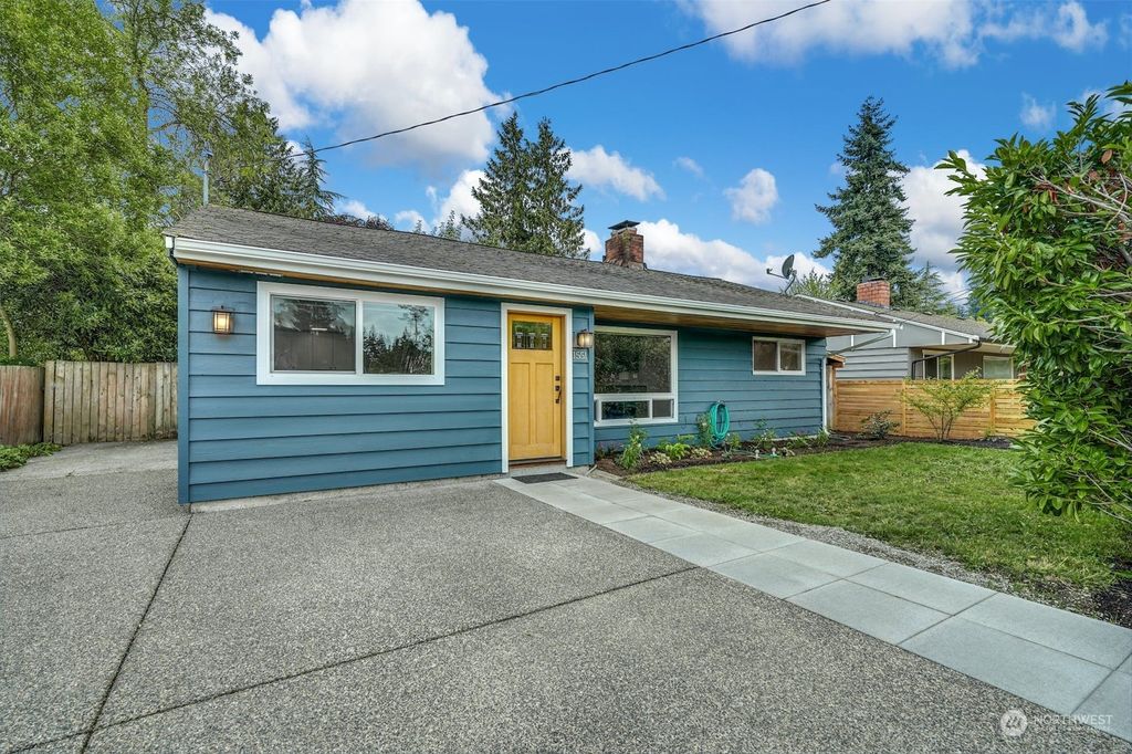 Photo of 1551 NE 135th Street, Seattle, WA 98125 (MLS # 2155616)