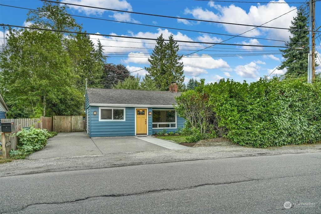 Photo of 1551 NE 135th Street, Seattle, WA 98125 (MLS # 2155616)