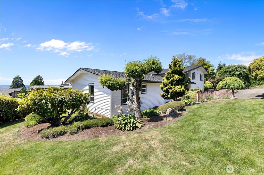 Photo of 18645 2nd Avenue SW, Normandy Park, WA 98166 (MLS # 2403937)