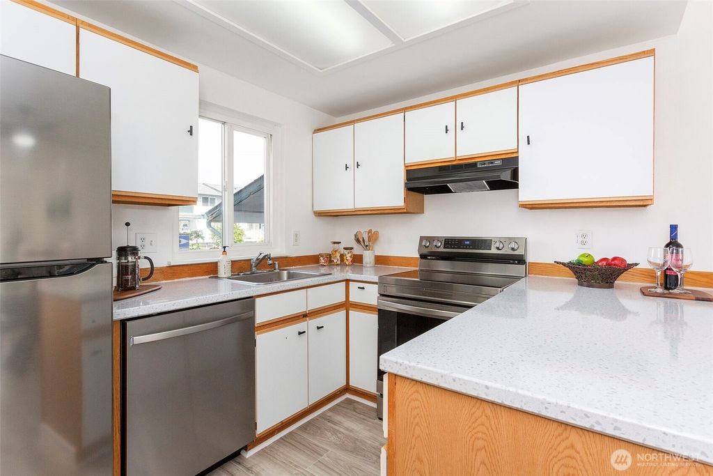 Photo of 8823 Holly Drive #H206, Everett, WA 98208 (MLS # 2418788)