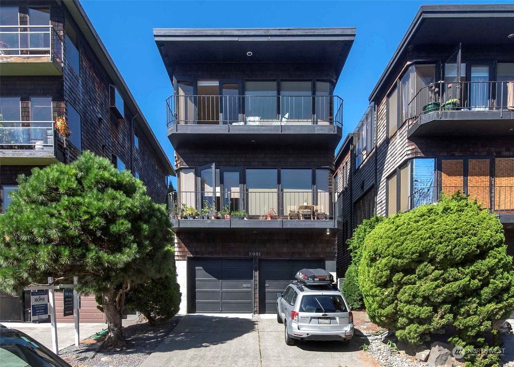 Photo of 2031 Waverly Place N, Seattle, WA 98109 (MLS # 2300276)