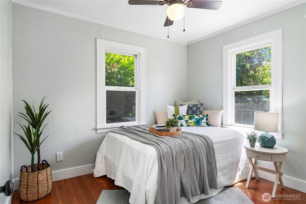 listing image 9369138903429358082