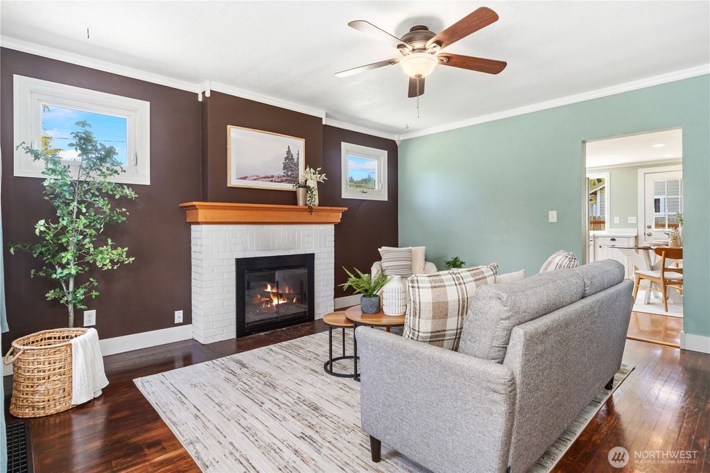 listing image 9369308836684309714