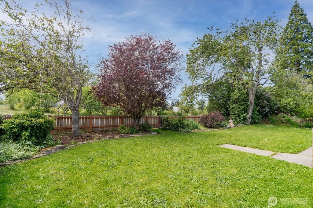 listing image 9366195829472653232