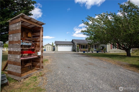 Photo of 10548 179th Avenue SW, Rochester, WA 98579 (MLS # 2541735)