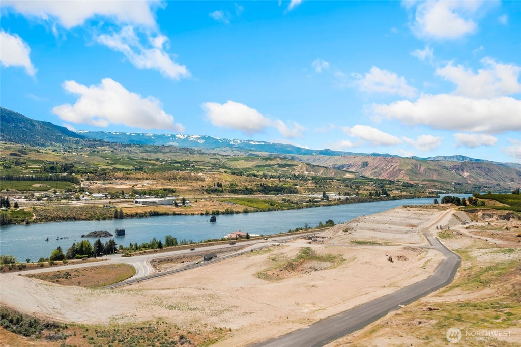 Photo of 167 S Valiant Drive, East Wenatchee, WA 98802 (MLS # 2584462)