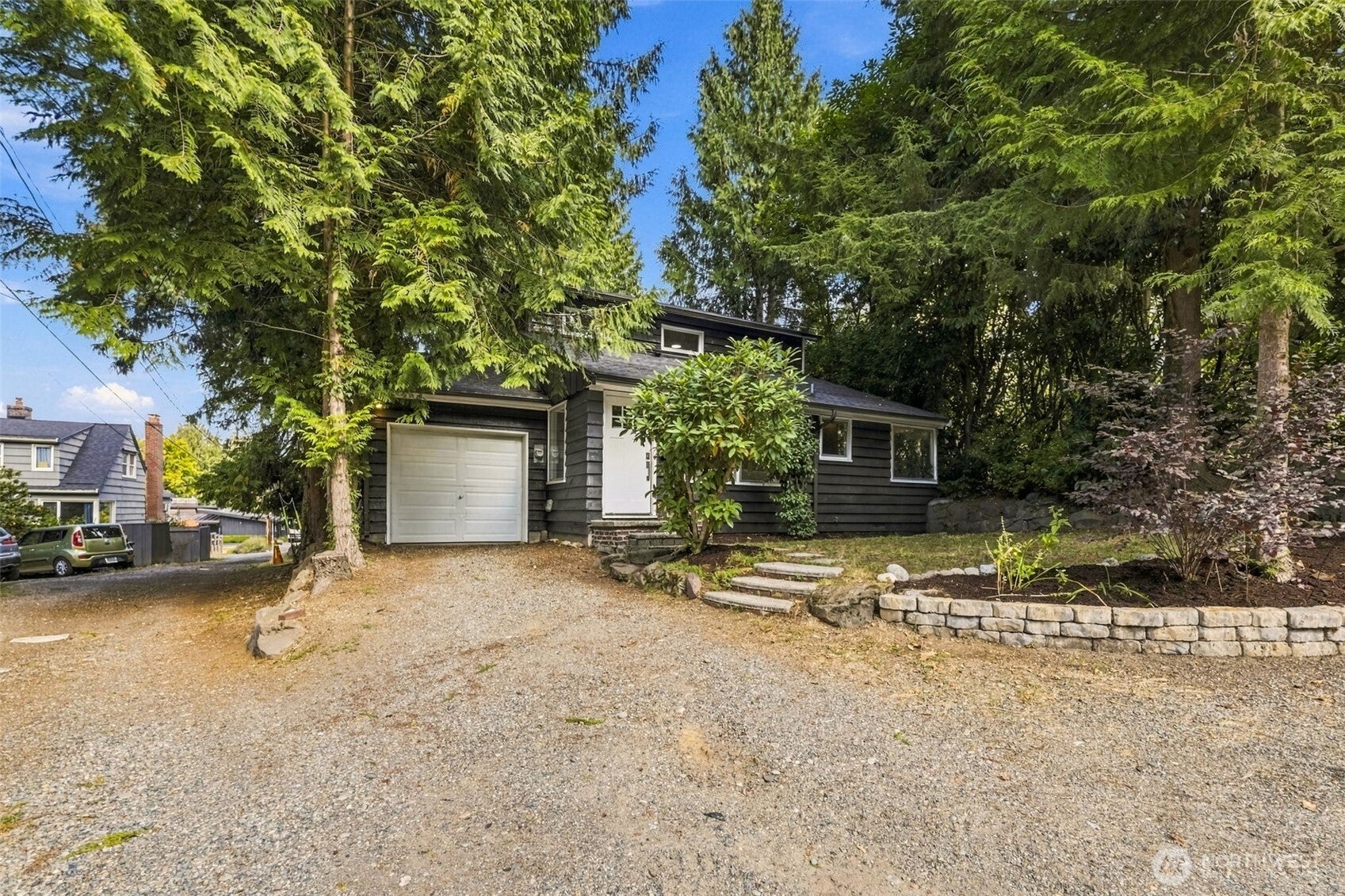 4512 SW Director Place