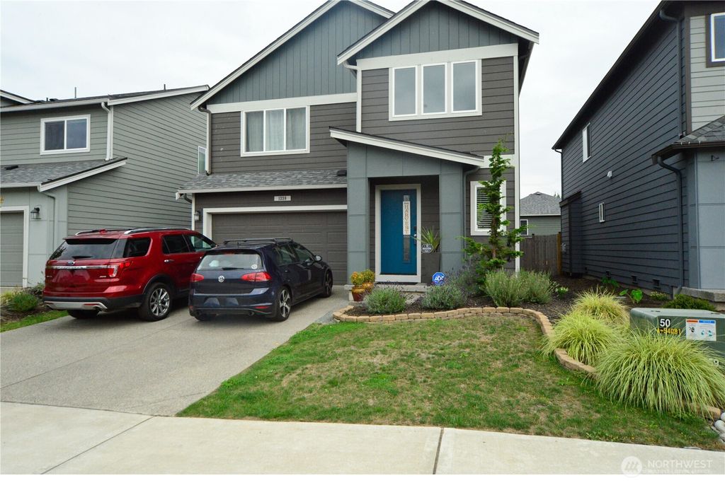 Photo of 1338 Cascade Street, Sultan, WA 98294 (MLS # 2427924)