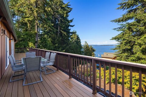 A home in Port Ludlow