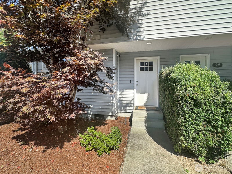 1047 Adelia Street