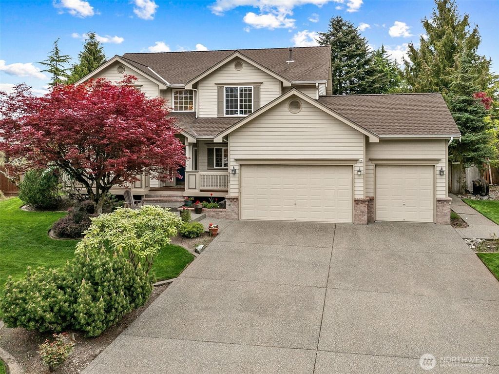 Photo of 8215 204th Avenue Ct E, Bonney Lake, WA 98391 (MLS # 2511503)