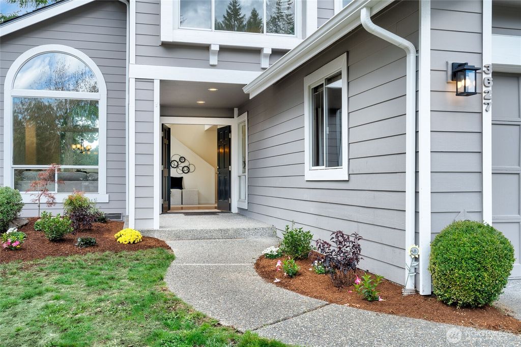 Photo of 3627 252nd Place SE, Sammamish, WA 98029 (MLS # 2435128)