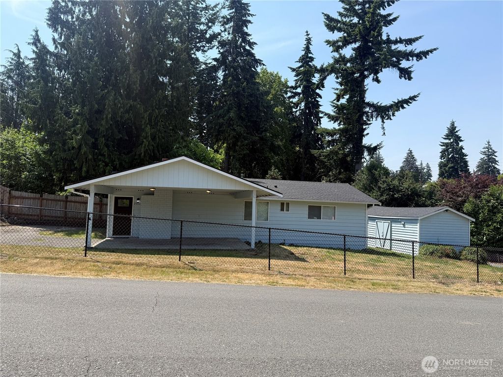 Photo of 20603 7th Avenue S, Des Moines, WA 98198 (MLS # 2397740)