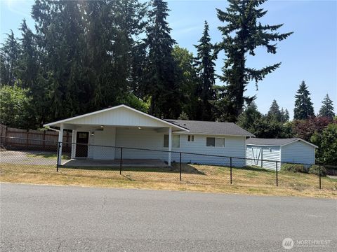 Photo of 20603 7th Avenue S, Des Moines, WA 98198 (MLS # 2397740) Photo of 20603 7th Avenue S, Des Moines, WA 98198 (MLS # 2397740)