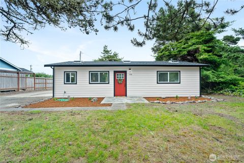 Photo of 328 Ensign Avenue NW, Ocean Shores, WA 98569 (MLS # 2547269)
