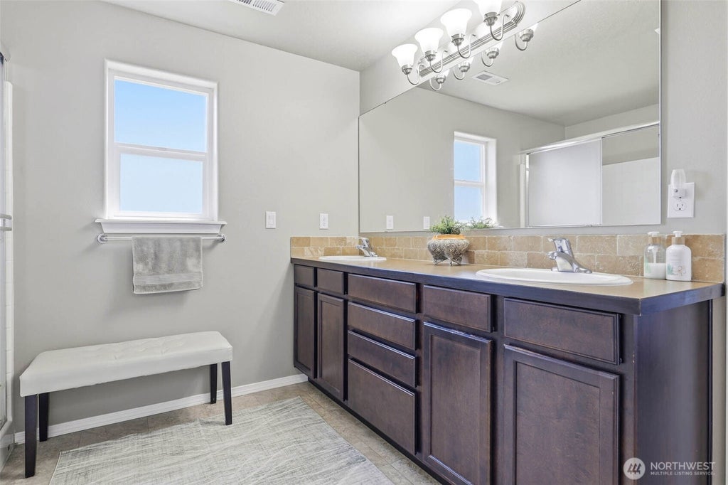 Photo of 2670 Hickory Avenue, West Richland, WA 99353 (MLS # 2554118)