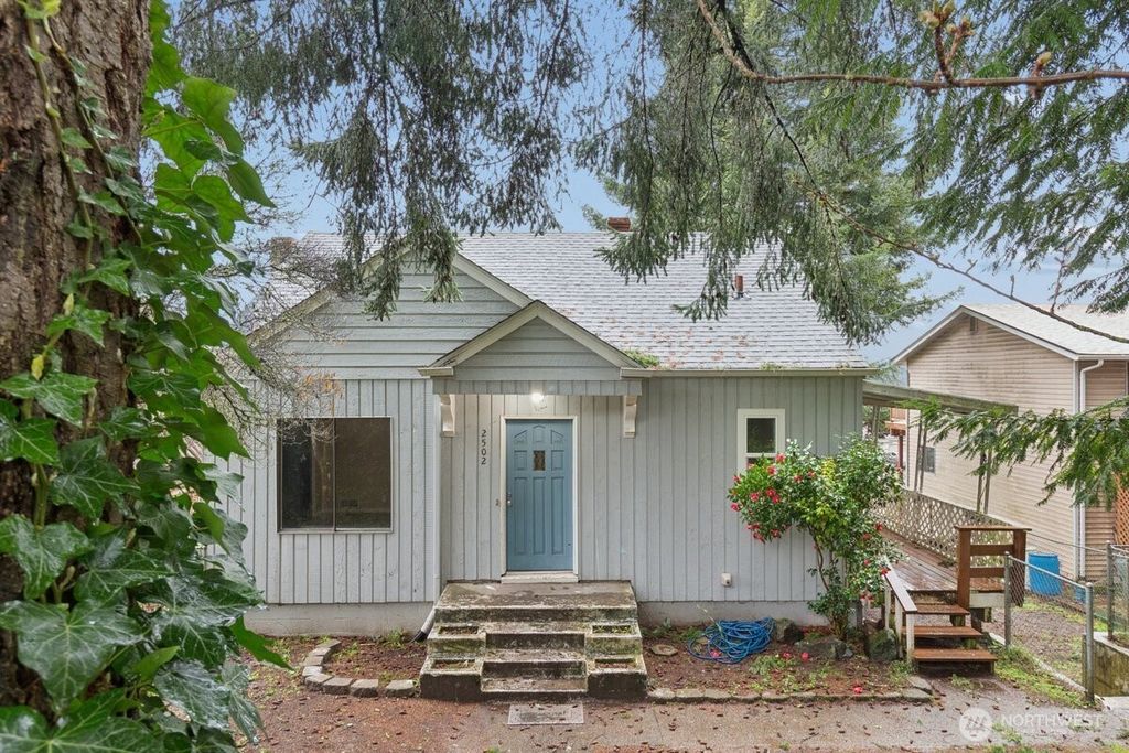 Photo of 2502 N Lafayette Avenue, Bremerton, WA 98312 (MLS # 2490164)