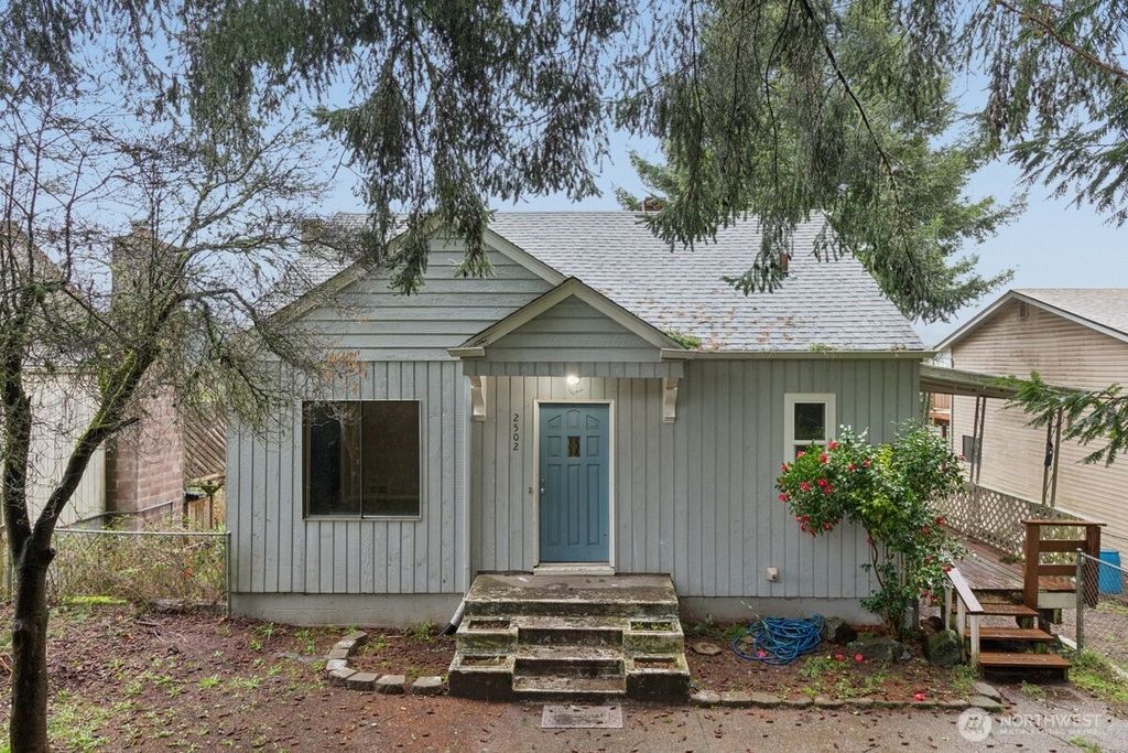 Photo of 2502 N Lafayette Avenue, Bremerton, WA 98312 (MLS # 2490164)